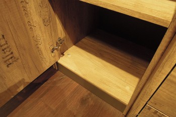 Шкаф для белья «Пилигрим» (Дуб Каньон светлый, Фон серый) в Оби - ob.mebel54.com | фото